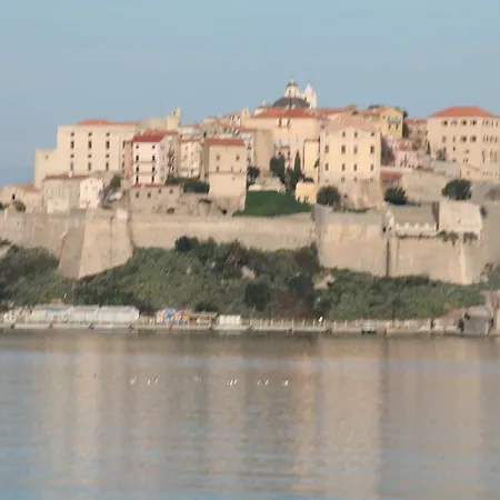 Apartment In 150 M From The